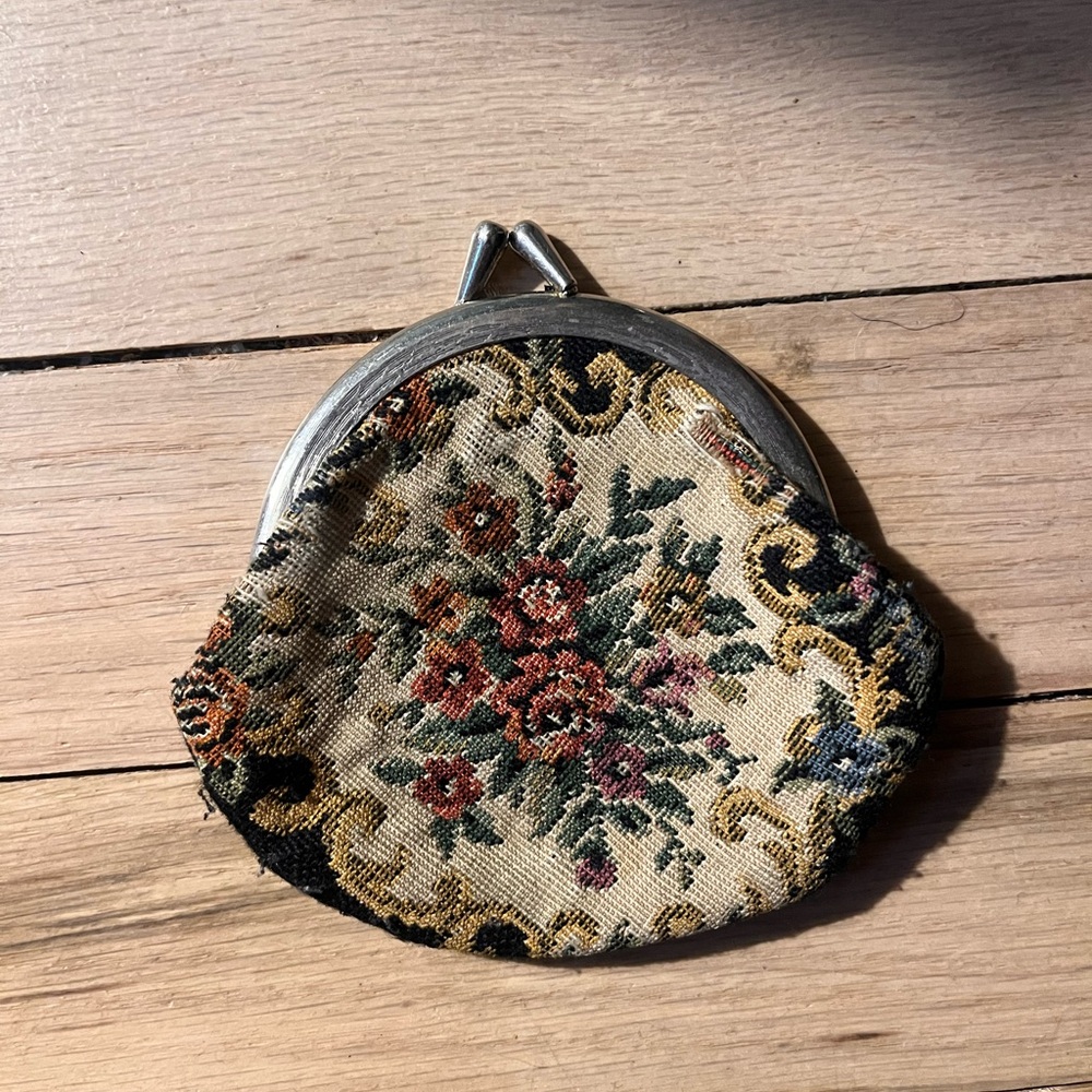 Vintage Floral Tapestry Coin Purse
